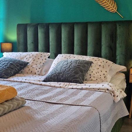 Apartment In The Smallest Town In The World Hum المظهر الخارجي الصورة