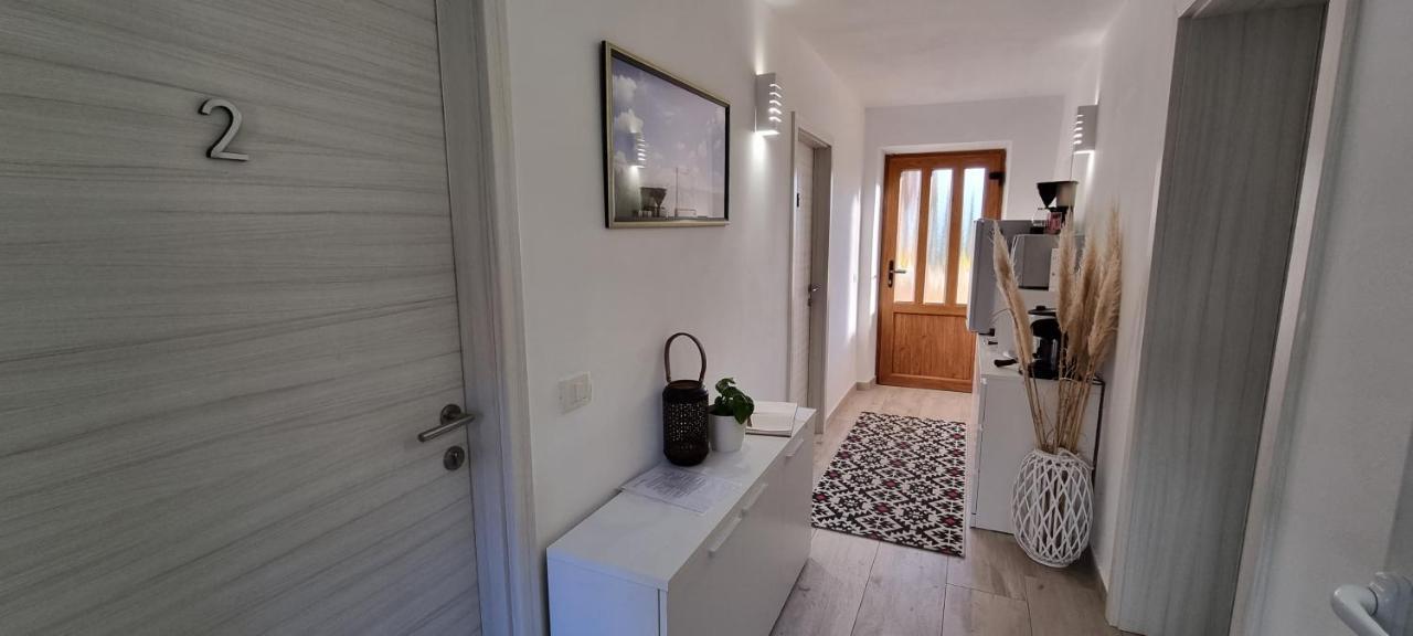 Apartment In The Smallest Town In The World Hum المظهر الخارجي الصورة