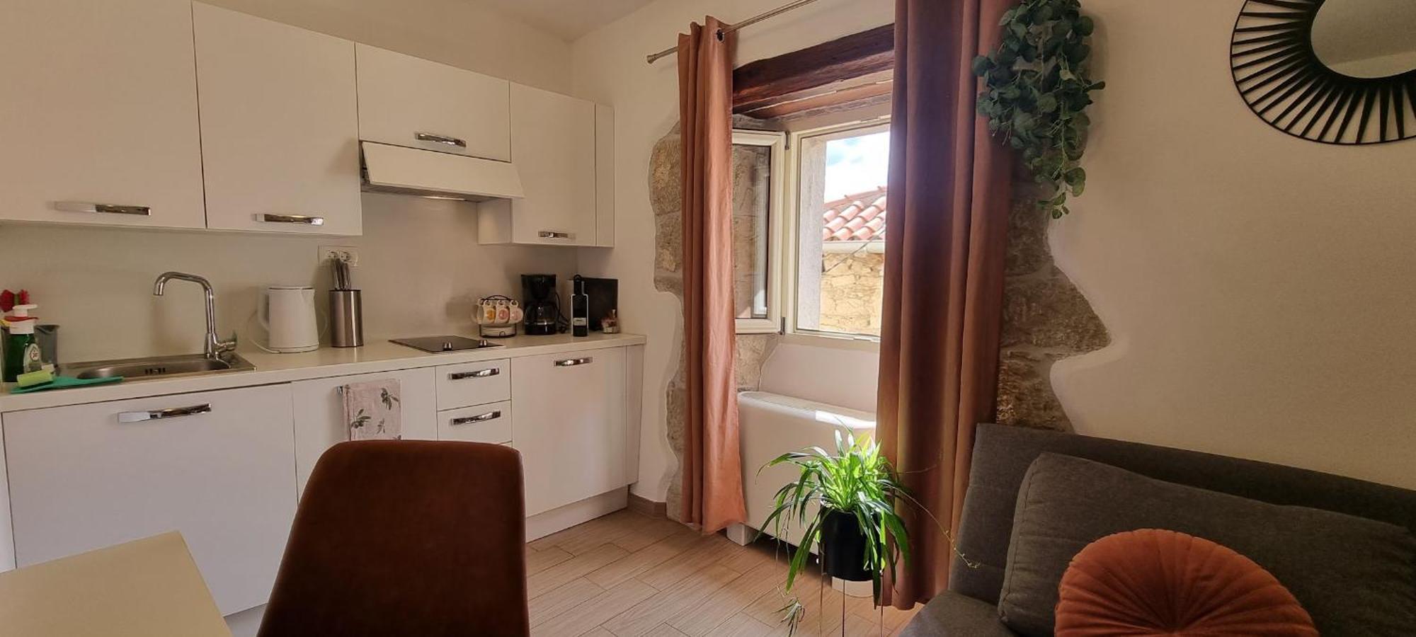Apartment In The Smallest Town In The World Hum المظهر الخارجي الصورة